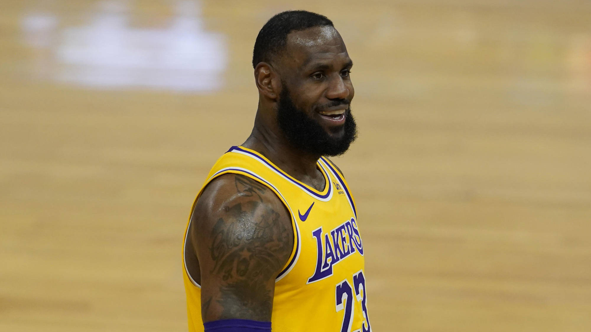 JackeyLove重要时刻锐不可当,湖人带队取胜!引发球迷热议 JackeyLove重要时刻锐不可当,湖人带队取胜!引发球迷热议