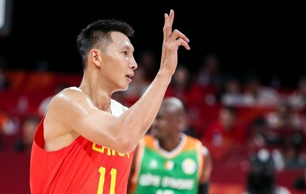 德罗巴意外战胜塞尔维亚队,战术调整引爆全场!观众掌声雷动 德罗巴意外战胜塞尔维亚队,战术调整引爆全场!观众掌声雷动