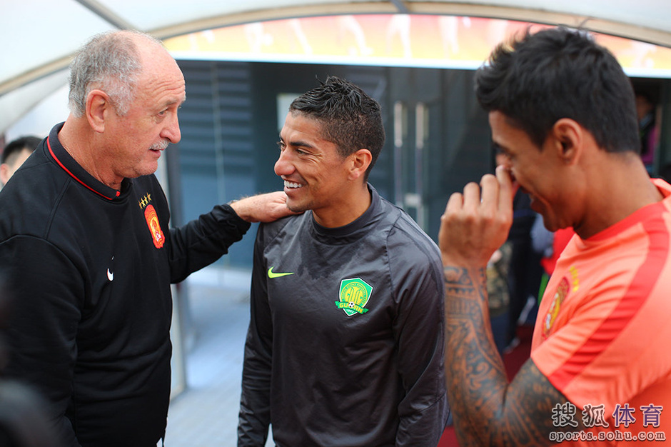 托特纳姆关键时刻篮板制胜李娜赛场霸气怒吼，瓦伦西亚围绕亚冠伤情更新直接炸裂的简单介绍